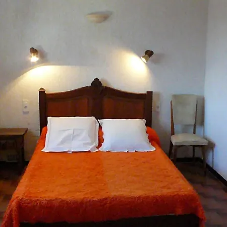 דירה Location Dans Un Mas Avec Piscine Et Parking *