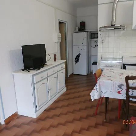 Διαμέρισμα Location Dans Un Mas Avec Piscine Et Parking